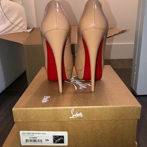CHRISTIAN LOUBOUTIN Lady Peep Nude Pumps